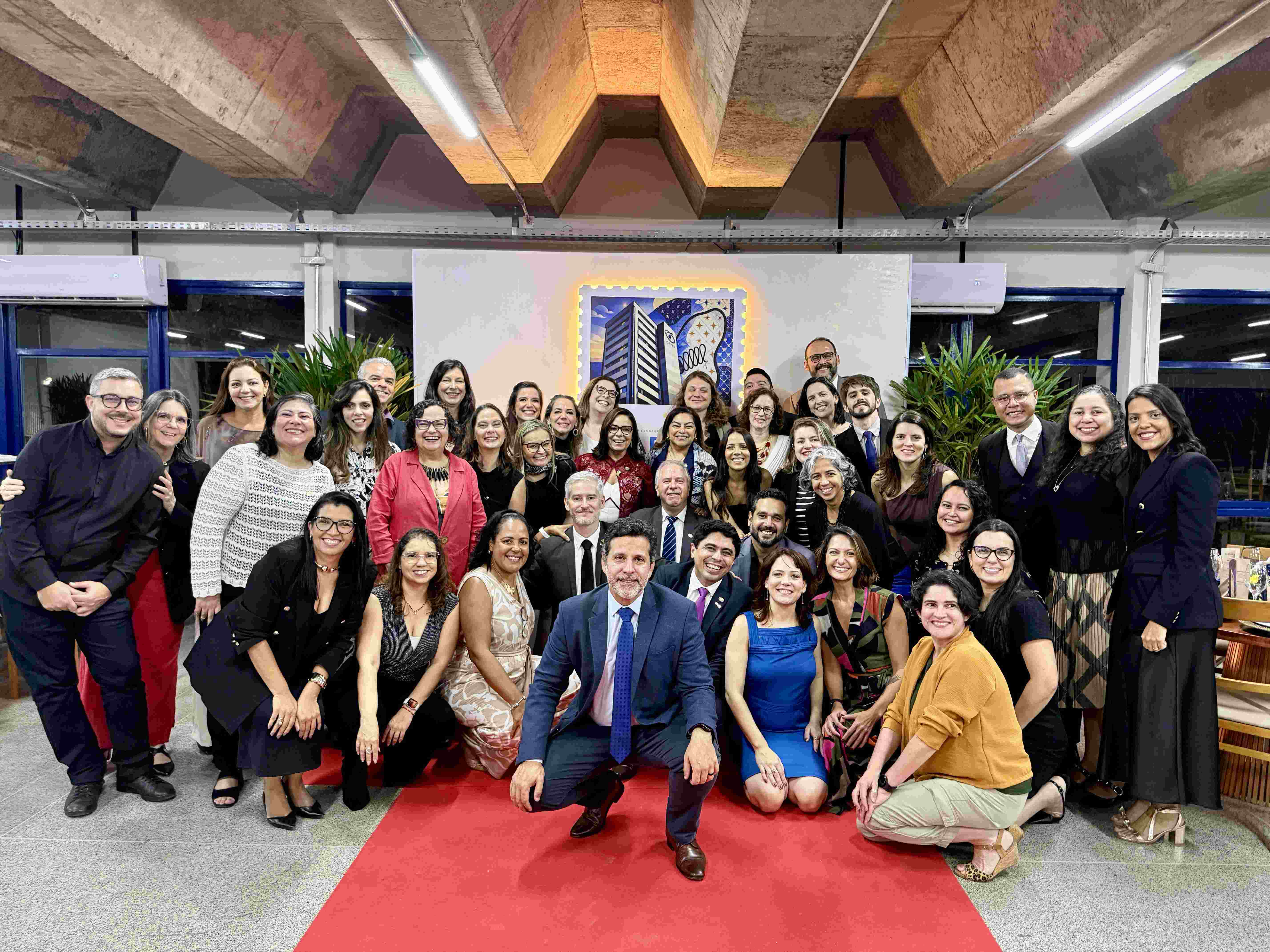 Novo ministro da Educação reconhece a CAPES como patrimônio da ciência brasileira   