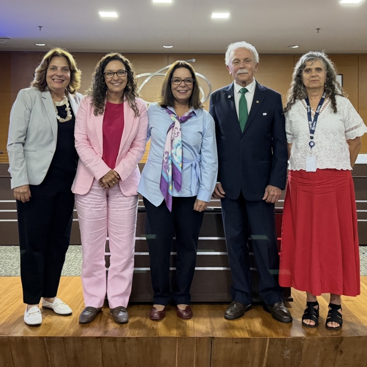 CAPES e CNPq debatem equidade de gênero 