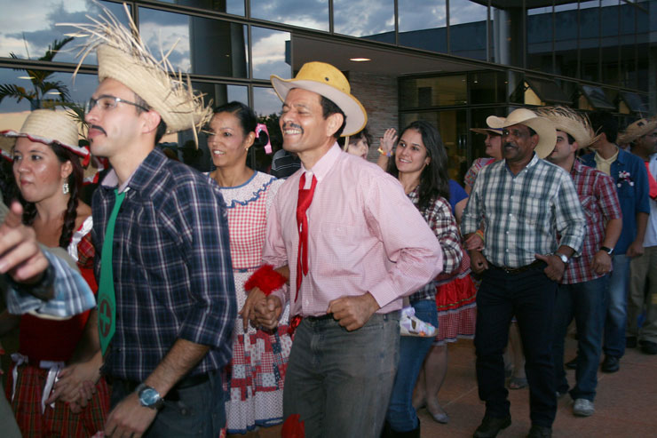 13-07-2012-quadrilha-da-festa-julina-034